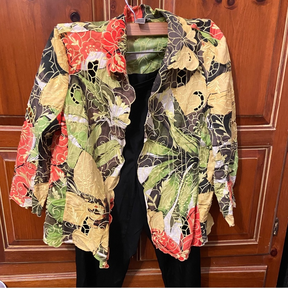 Chicos set Size 1 Blazer + Pants 🌷